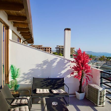 Sea View Apartments Golem  Bagian luar foto