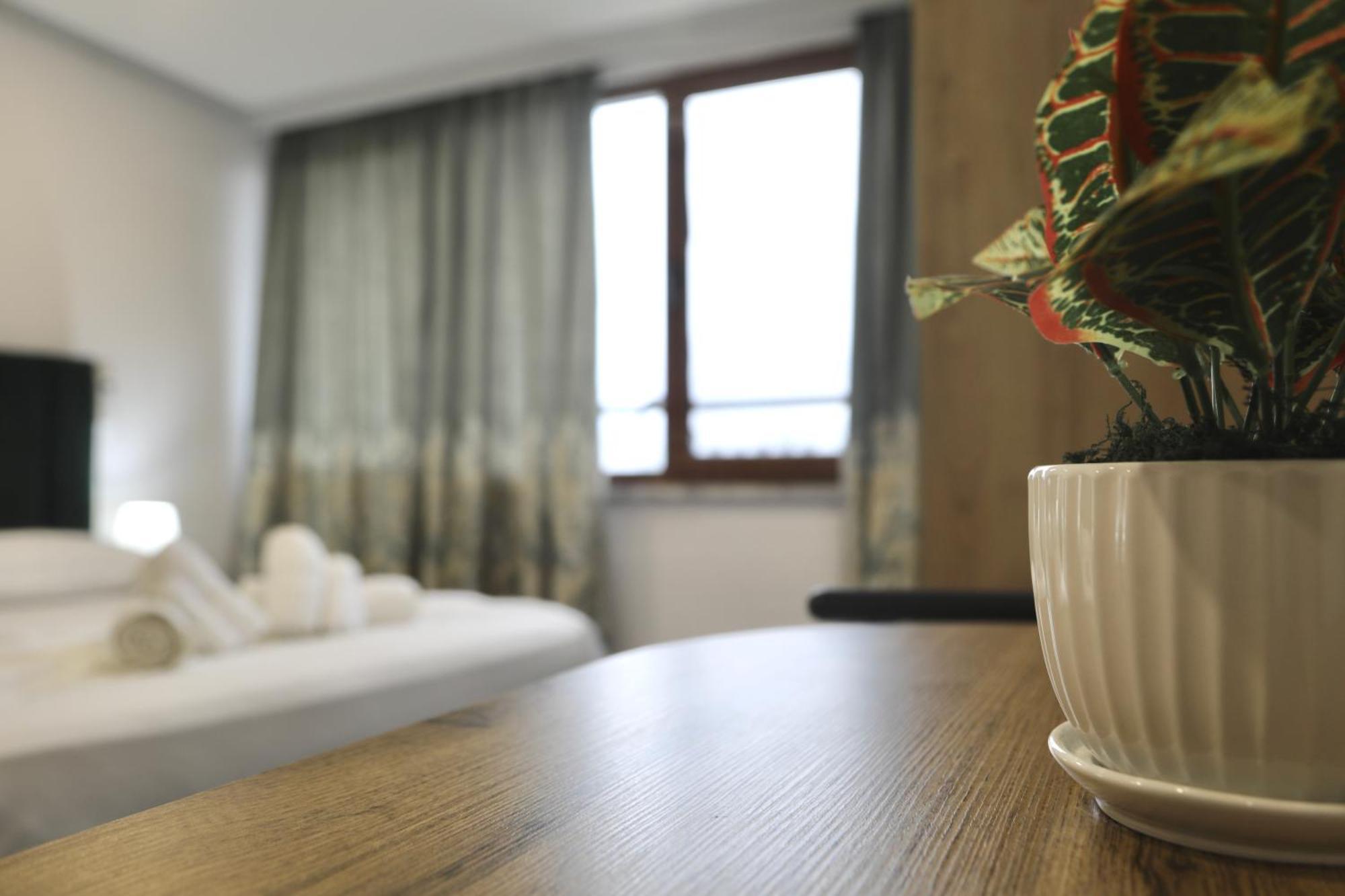 Sea View Apartments Golem  Bagian luar foto
