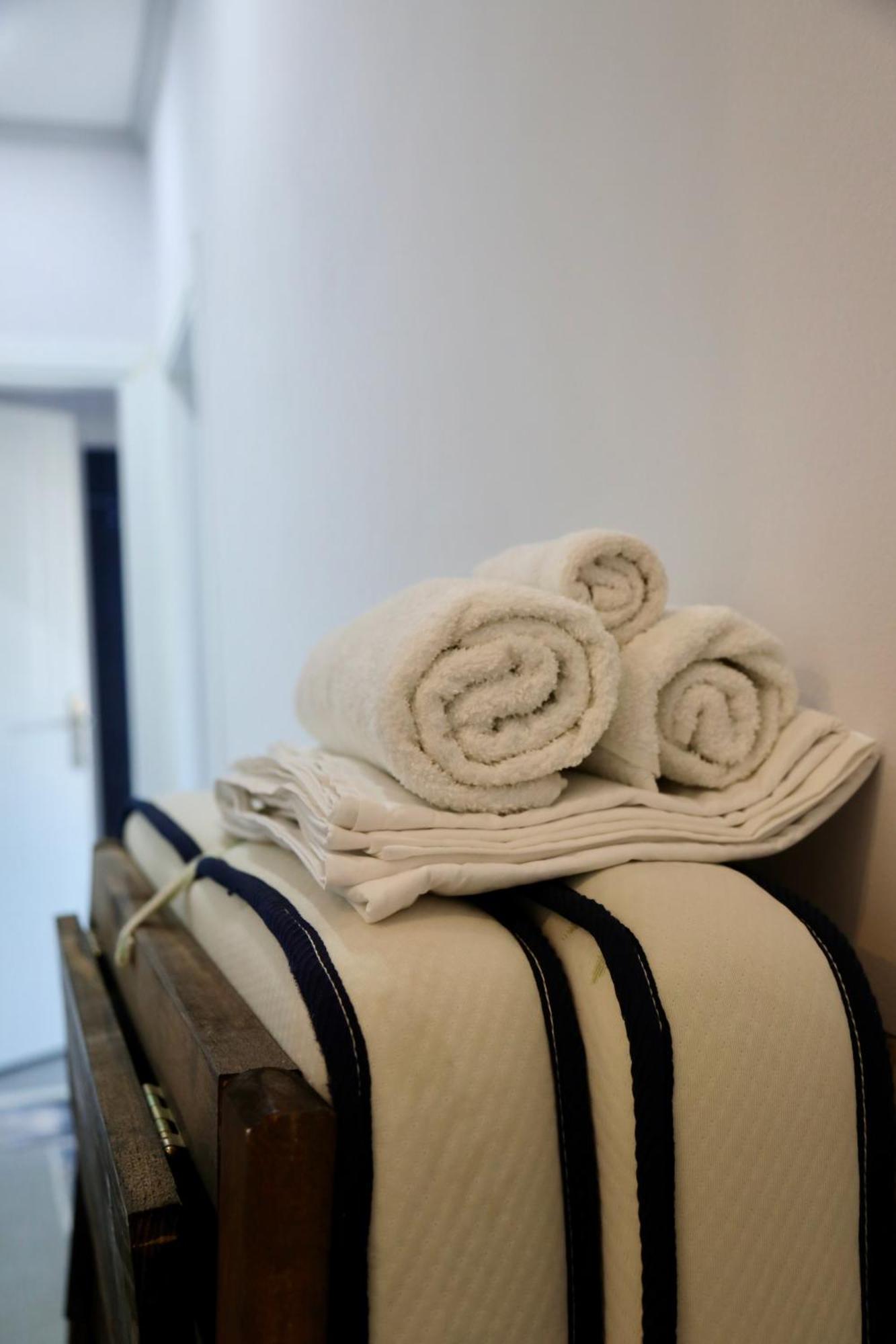 Sea View Apartments Golem  Bagian luar foto