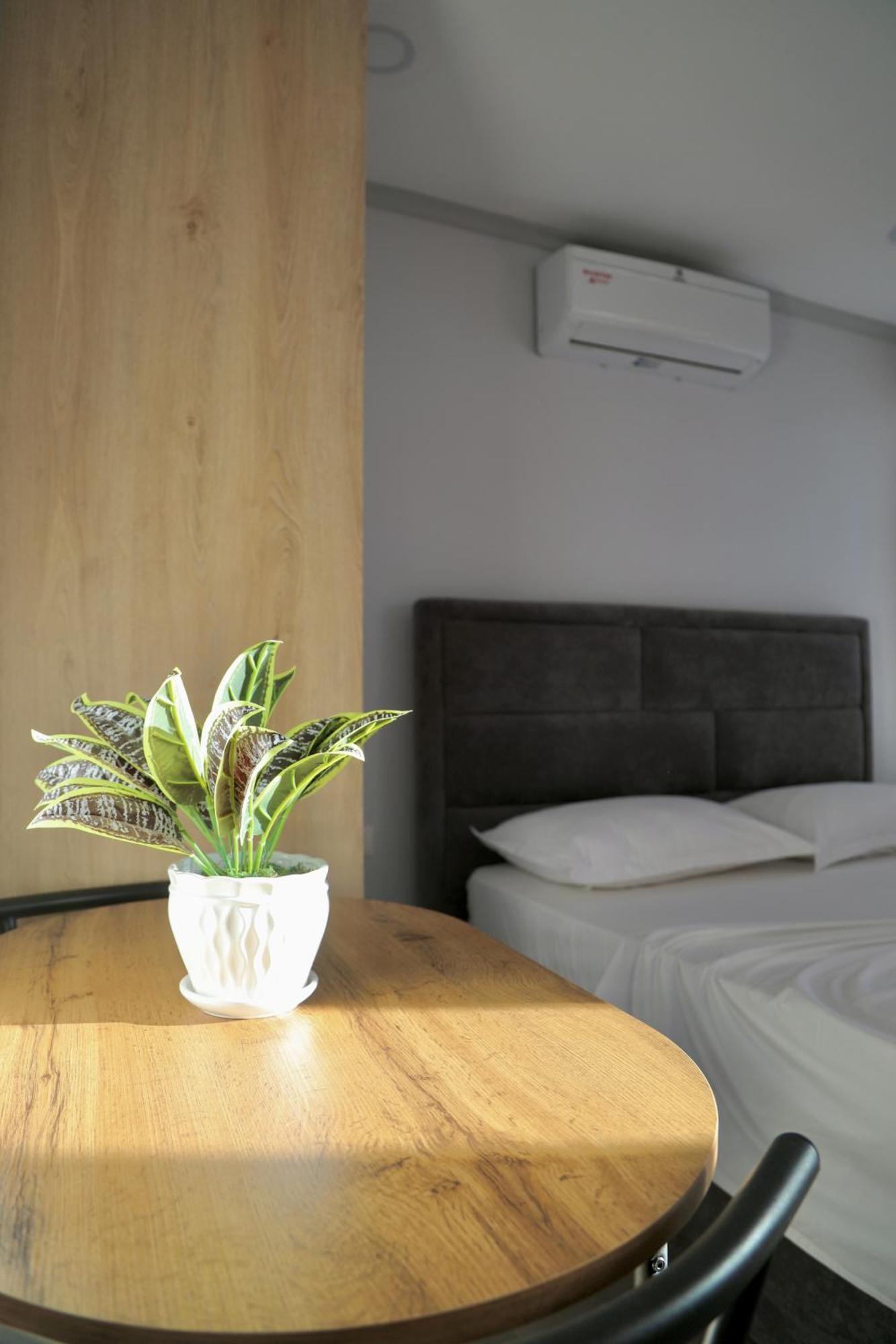 Sea View Apartments Golem  Bagian luar foto