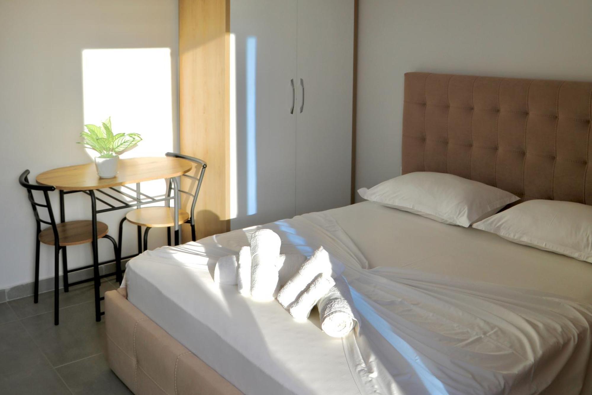 Sea View Apartments Golem  Bagian luar foto